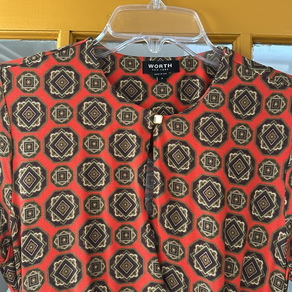 Worth size 2 tie wrap dress! Lightweight and great condition - Picture 2 of 6